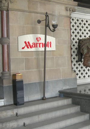 Marriott-hotel_entrance